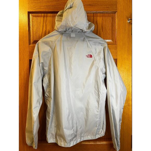 North Face Silver/Red Windbreaker - Picture 4 of 4